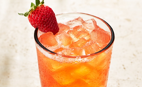 Strawberry-Passion_Fruit_Limonata_590x365_01