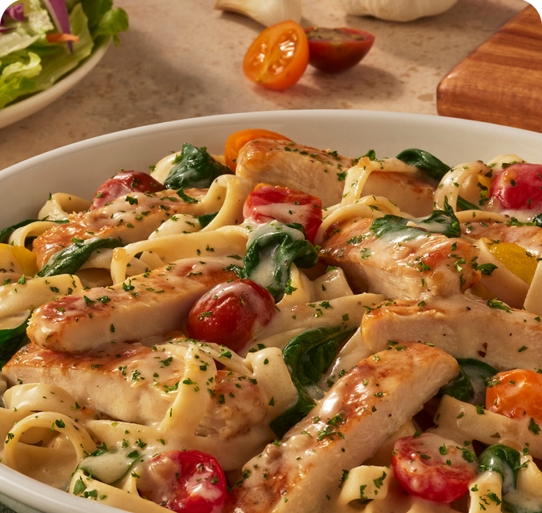 Creamy Garlic Fettuccine with Chicken