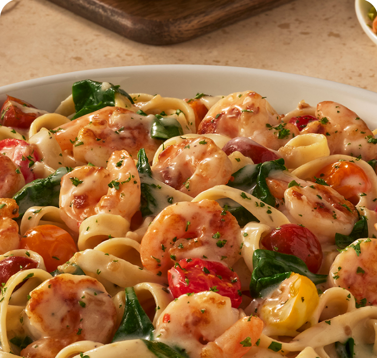 Creamy Garlic Fettuccine with Shrimp